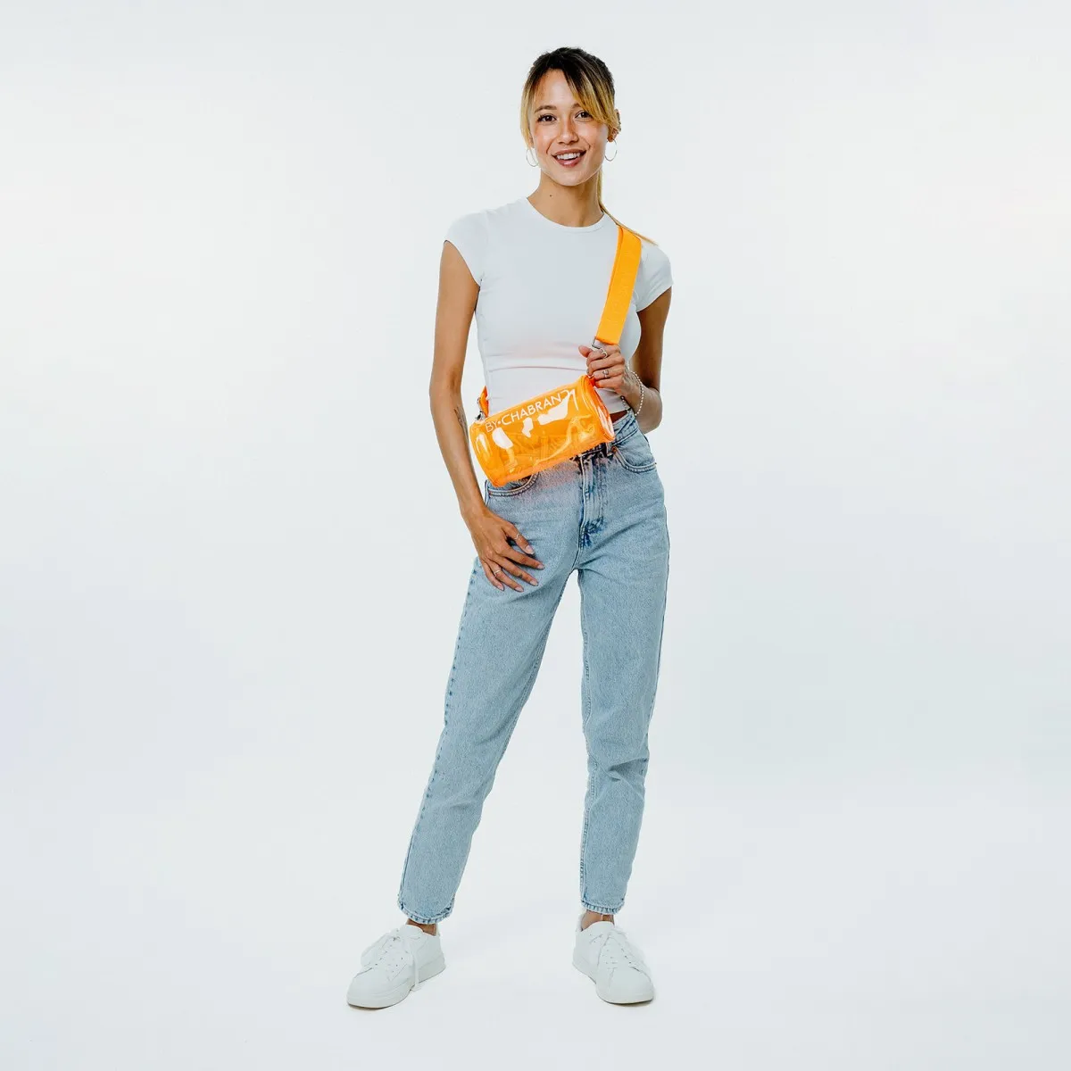 Porté travers orange en synthétique 
